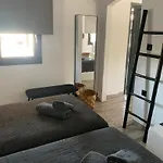 Mazi Stin Io Hébergement de vacances *