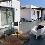 Mazi Stin Io Hébergement de vacances *