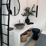 펜션 Mazi Stin Io 이오스 코라