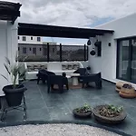 Hébergement de vacances Mazi Stin Io *