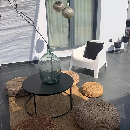 Mazi Stin Io Holiday home *