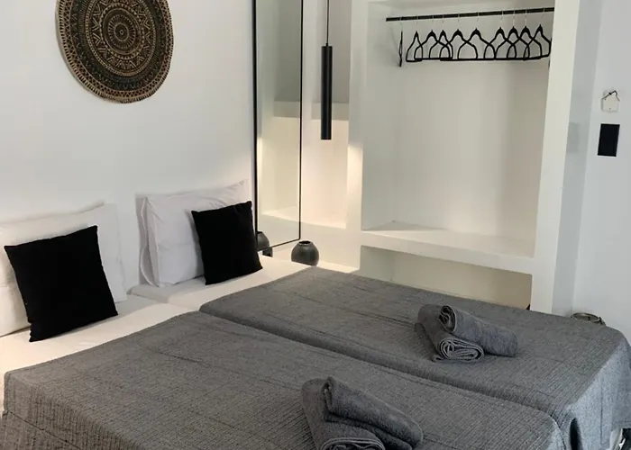 Mazi Stin Io Chora (Ios)